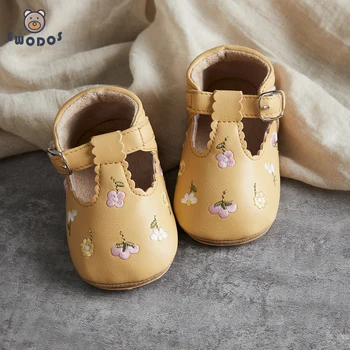 EWODOS/Обувки на равна подметка за момиченца; Сладко обувки от изкуствена кожа с бродерия на цветя; нескользящая обувки подметка; Детски обувки за първите разходки; Изображение